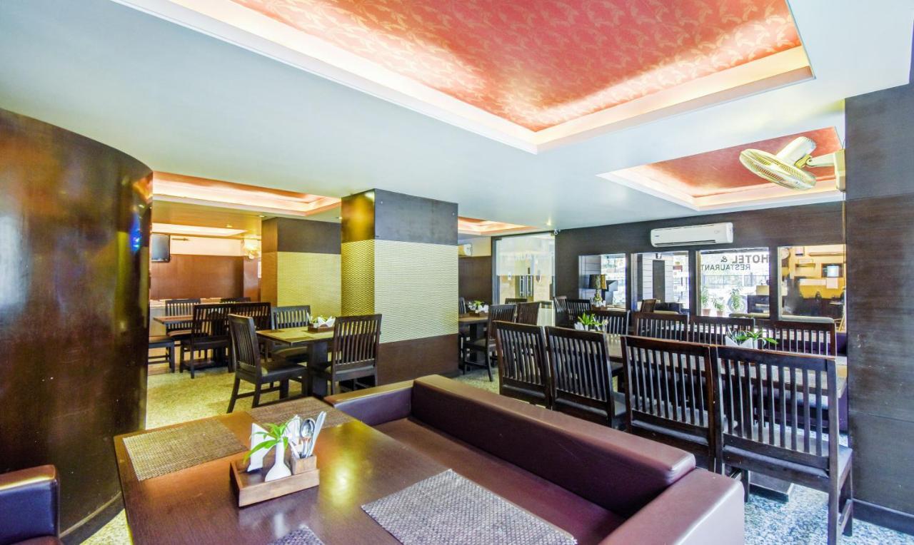 Hotel Raya Inn Джапур Экстерьер фото