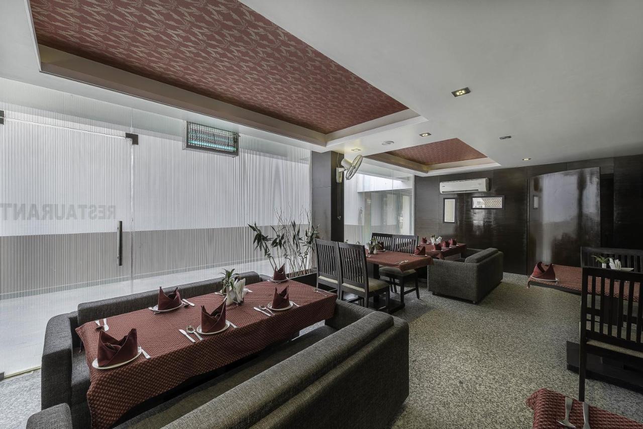 Hotel Raya Inn Джапур Экстерьер фото